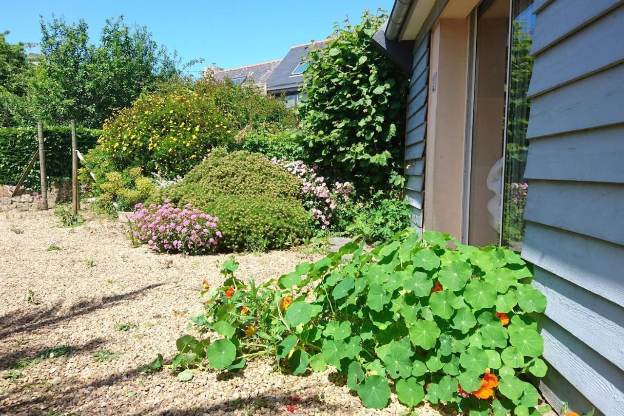 Le Petit Cottage Entre Village Et Mer Trelevern Exterior photo